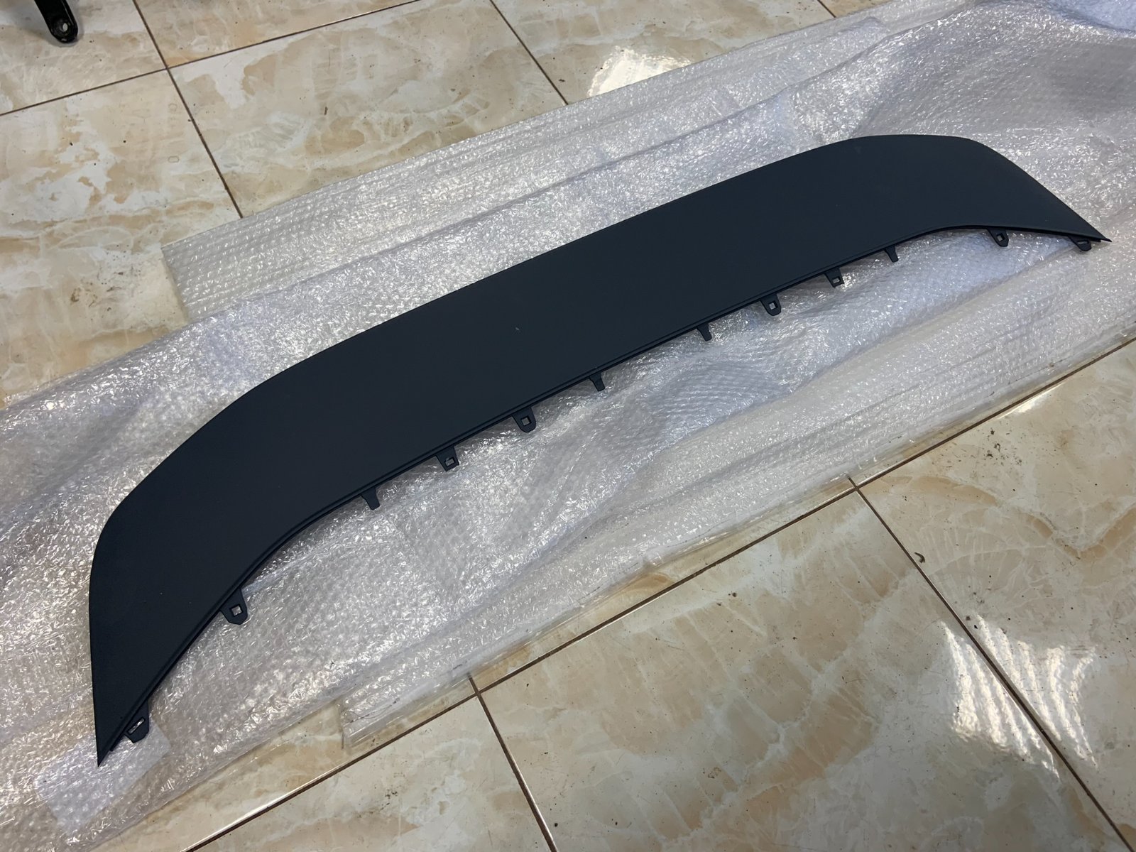 Apatinė bamperio dalis (lūpa)