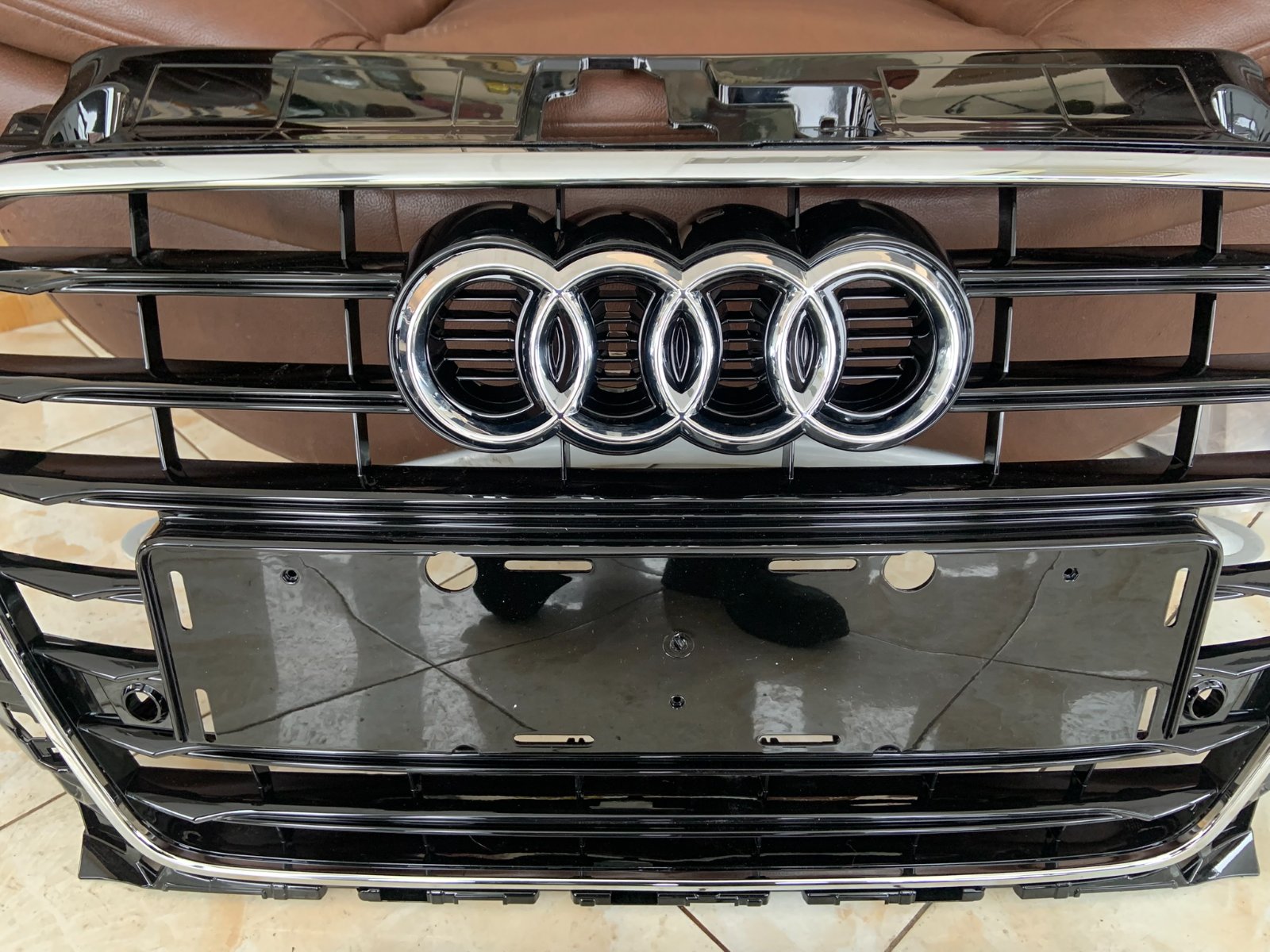 Audi A3 8V Centrinės grotelės