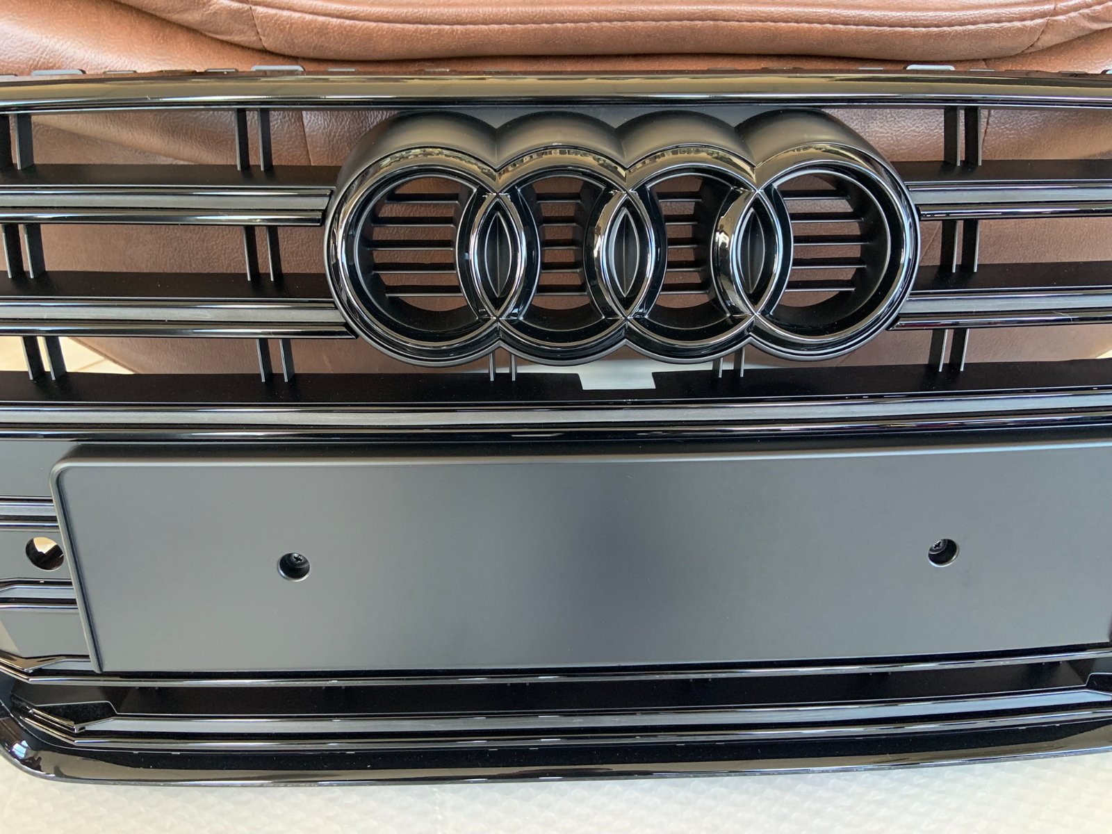 Audi A4 B9 S-line competition Centrinės grotelės