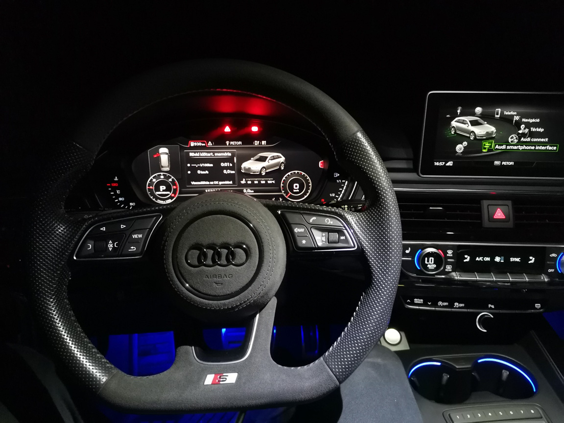 Audi A4 vairo oro pagalvės dangtelis