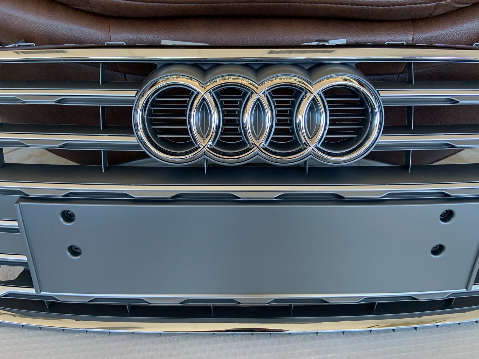 Audi A5 B9 Centrinės grotelės