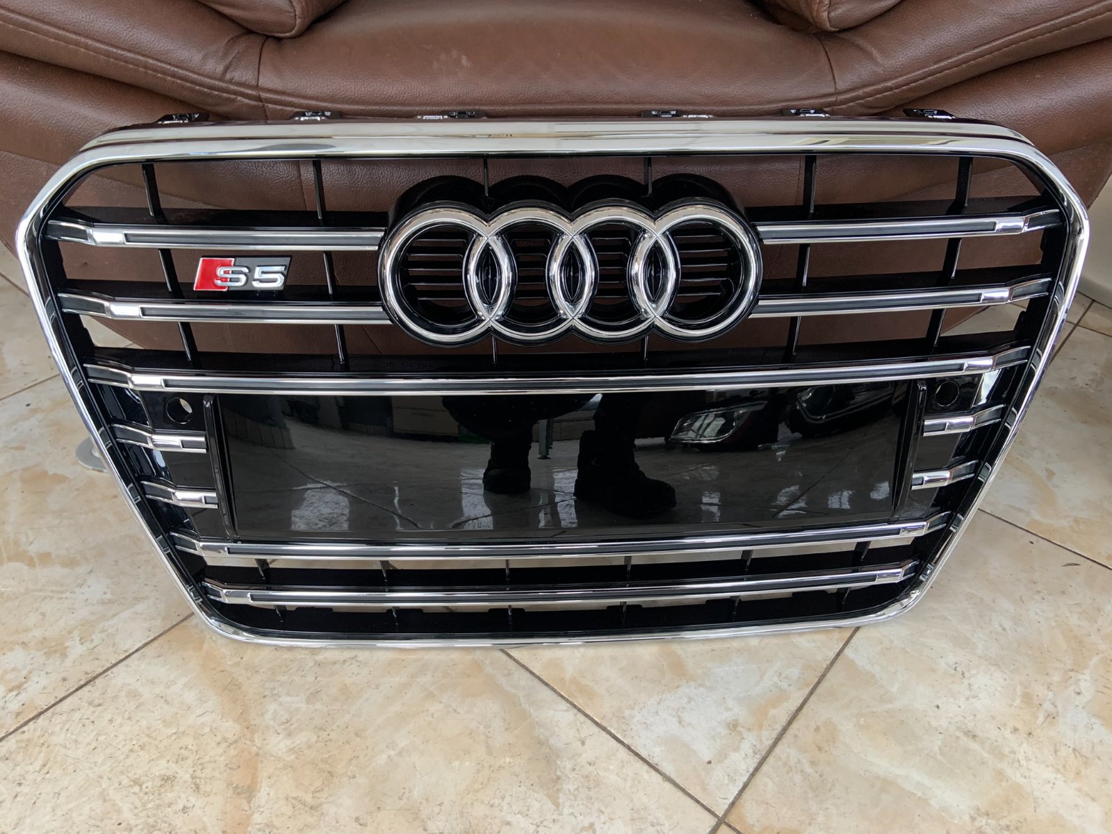 Audi A5 S5 B8.5 Centrinės grotelės