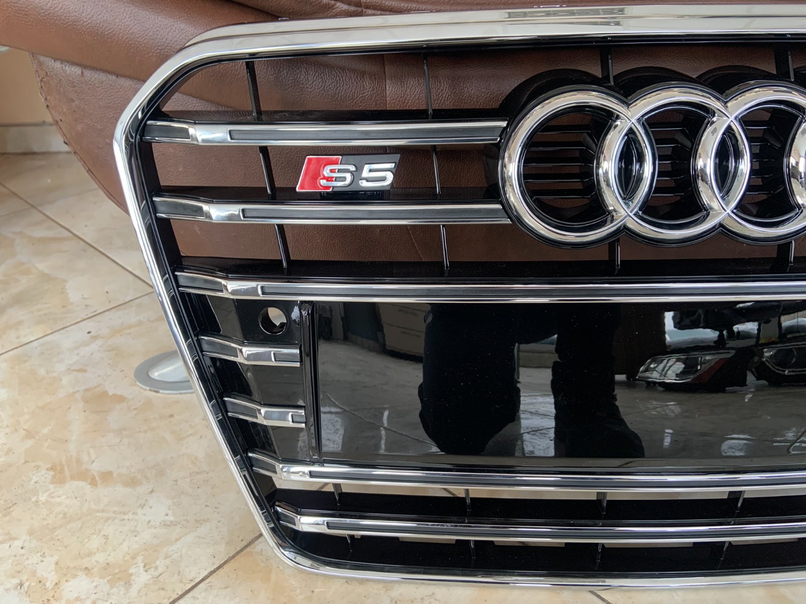 Audi A5 S5 B8.5 Centrinės grotelės