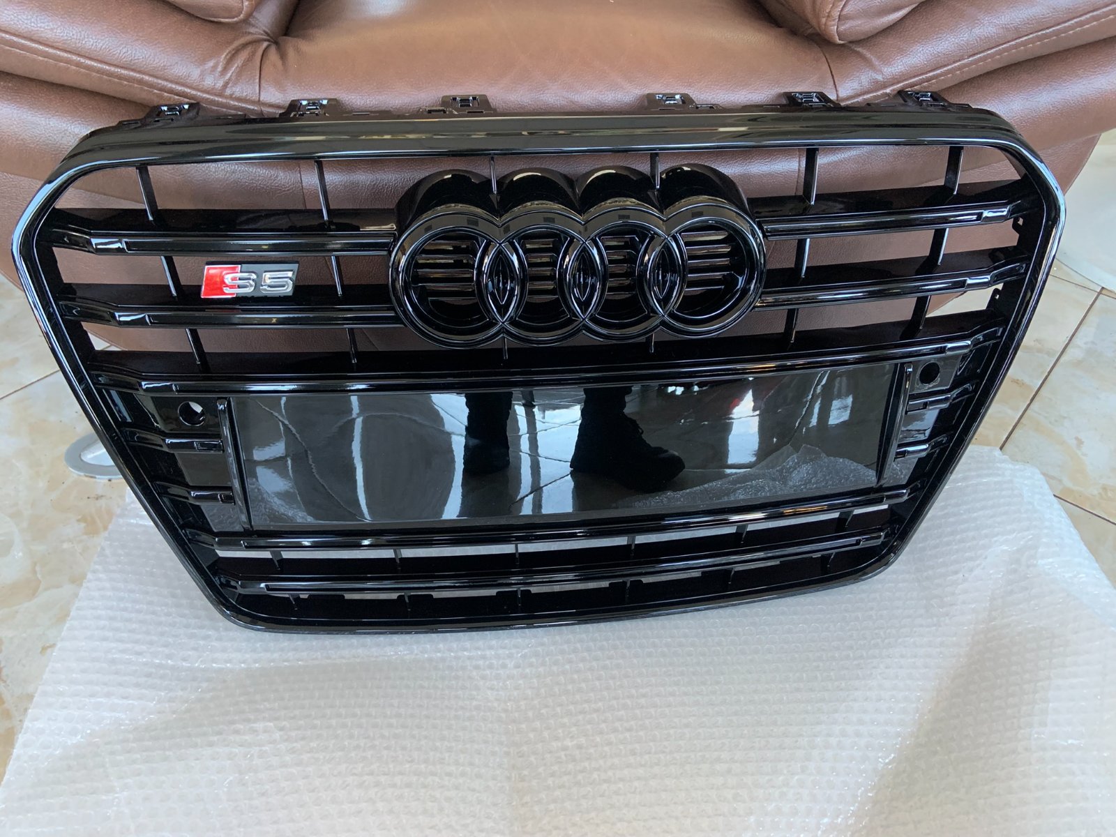 Audi A5 S5 B8.5 Centrinės grotelės