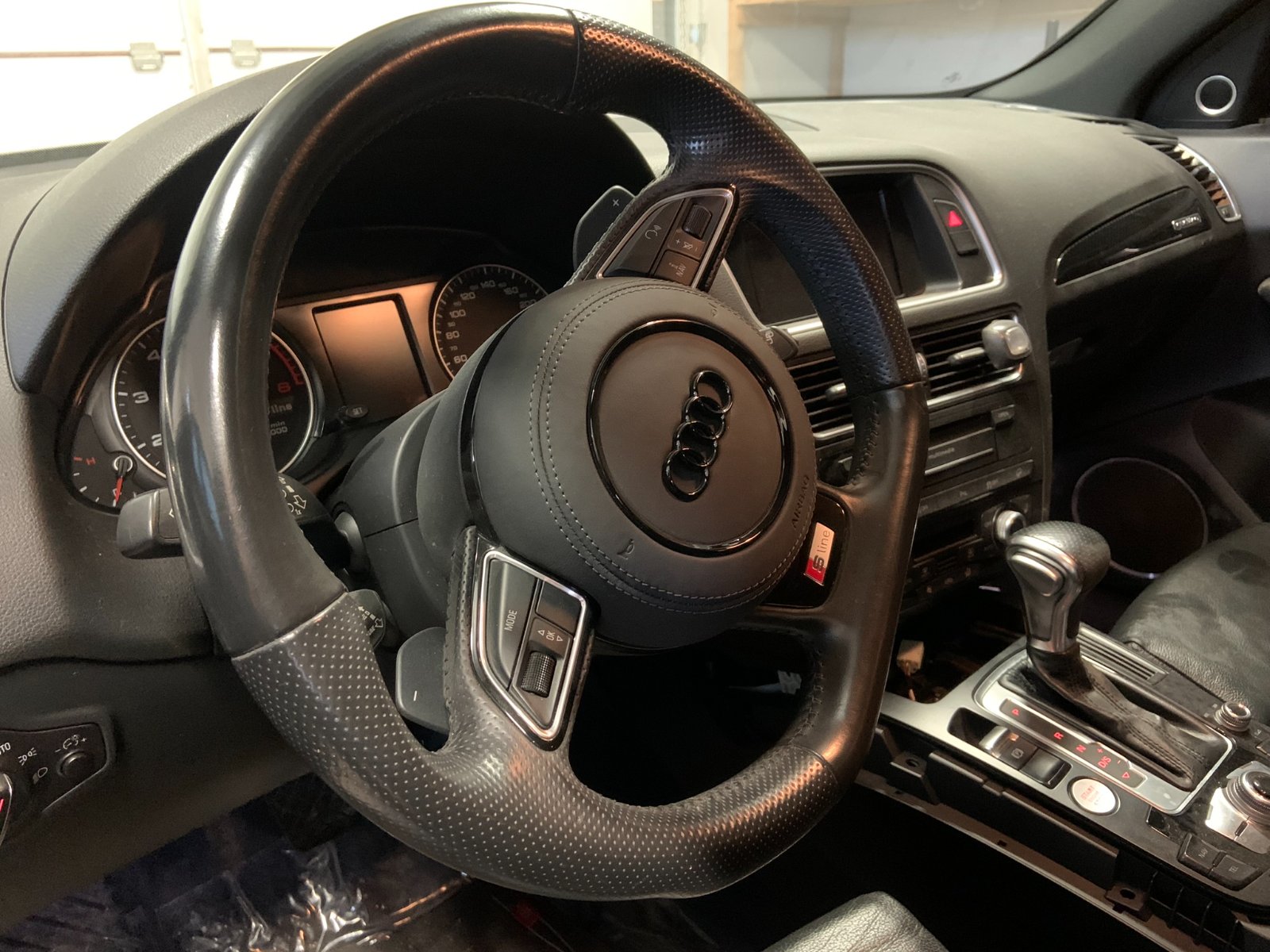 Audi A5 vairo oro pagalvės dangtelis