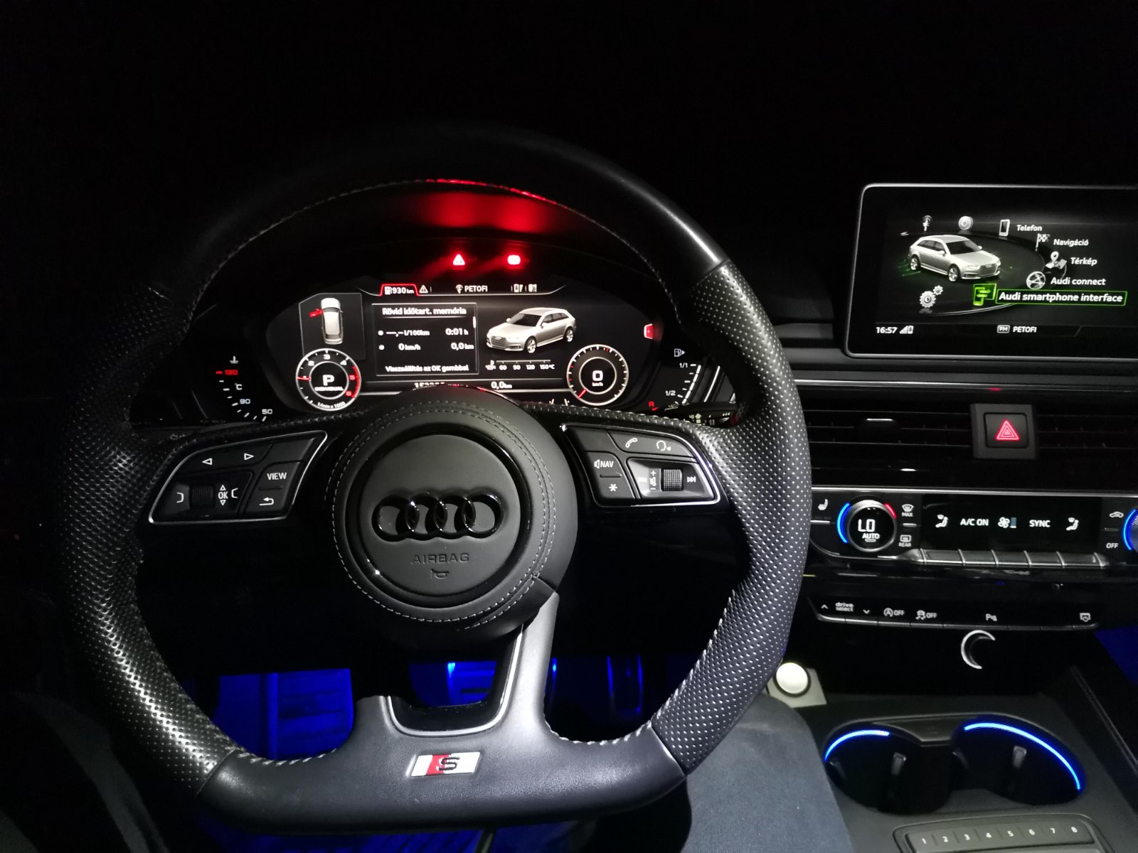 Audi A5 vairo oro pagalvės dangtelis