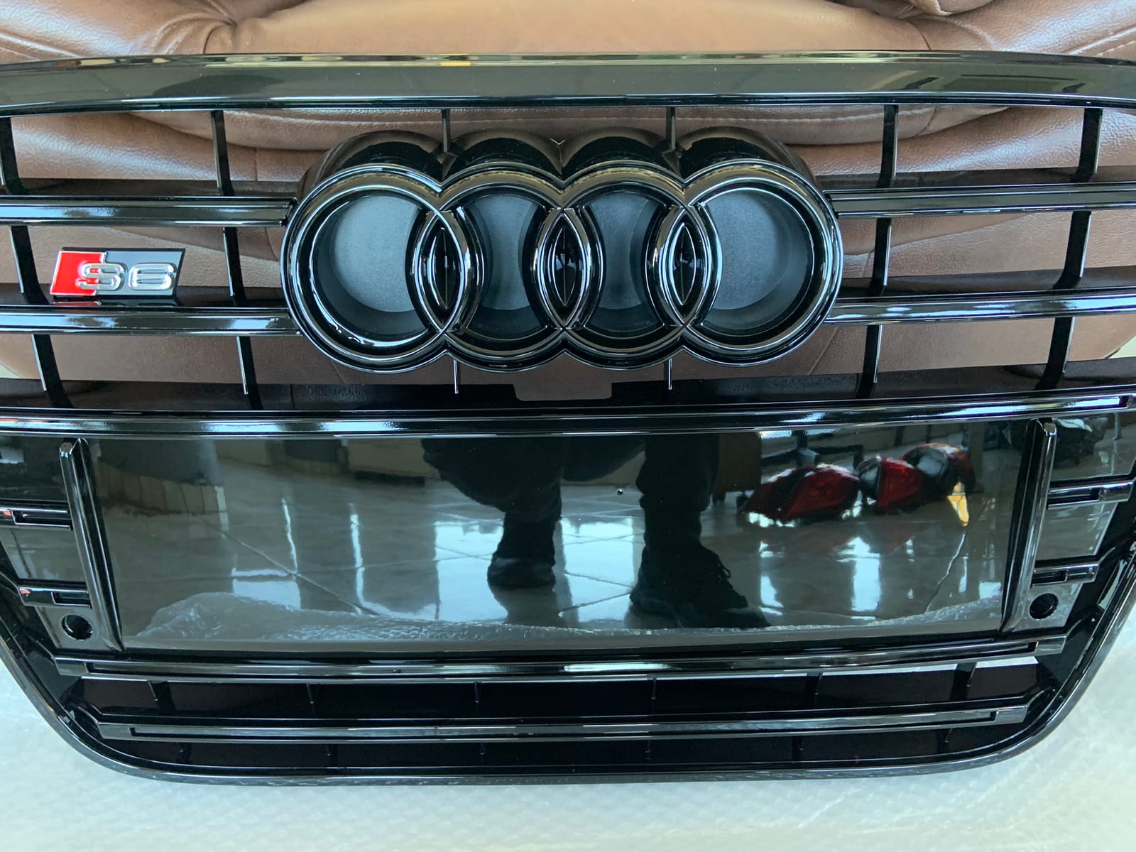 Audi A6 S6 C7 Centrinės grotelės