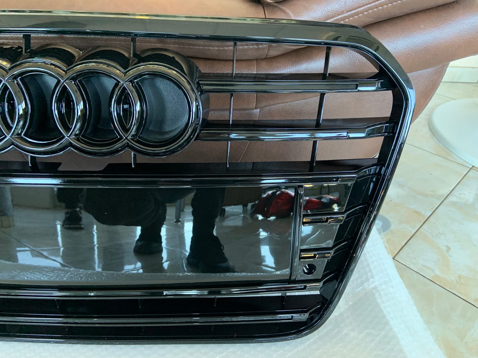 Audi A6 S6 C7 Centrinės grotelės