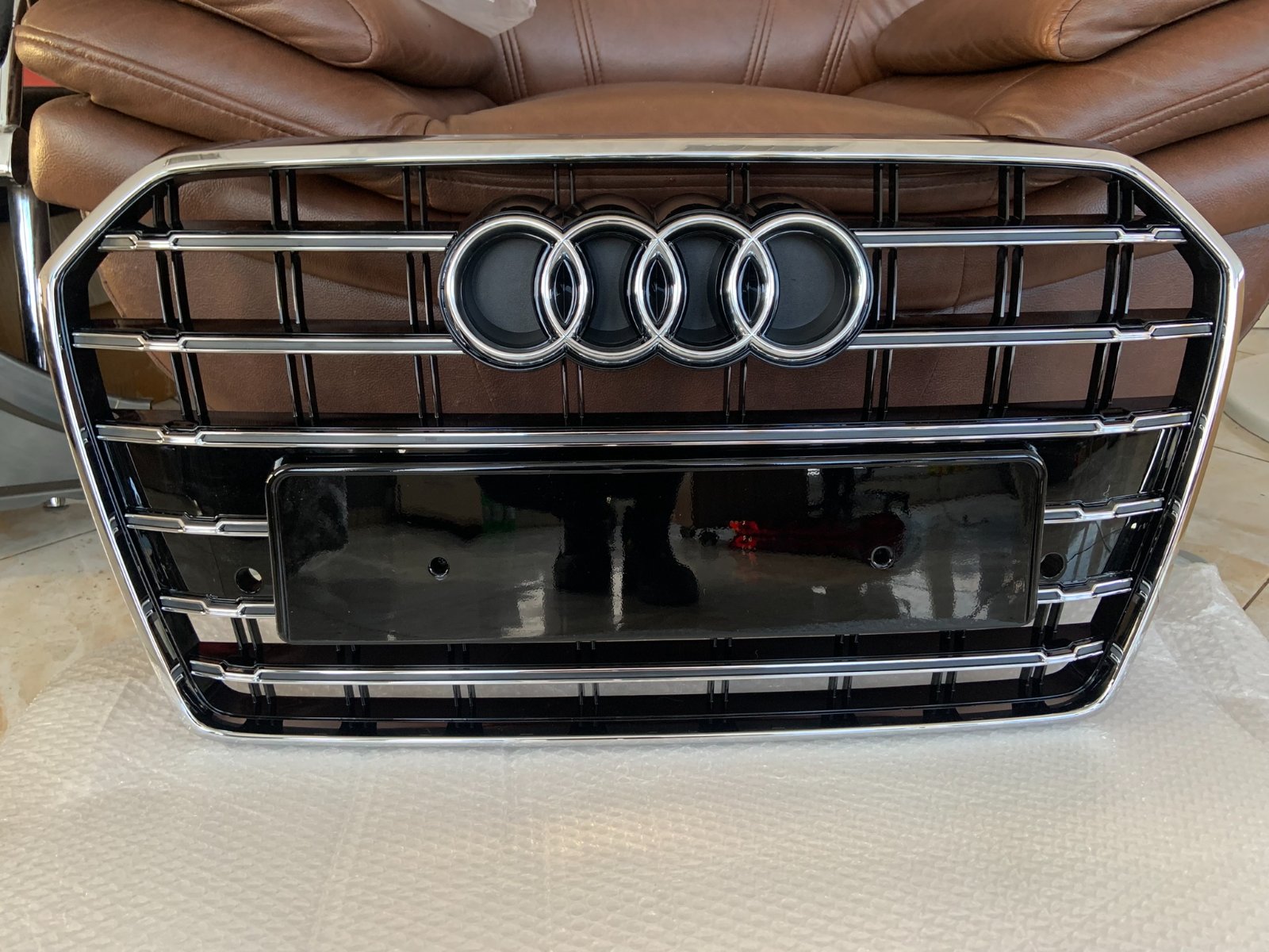 Audi A6 C7.5 Competition Centrinės grotelės