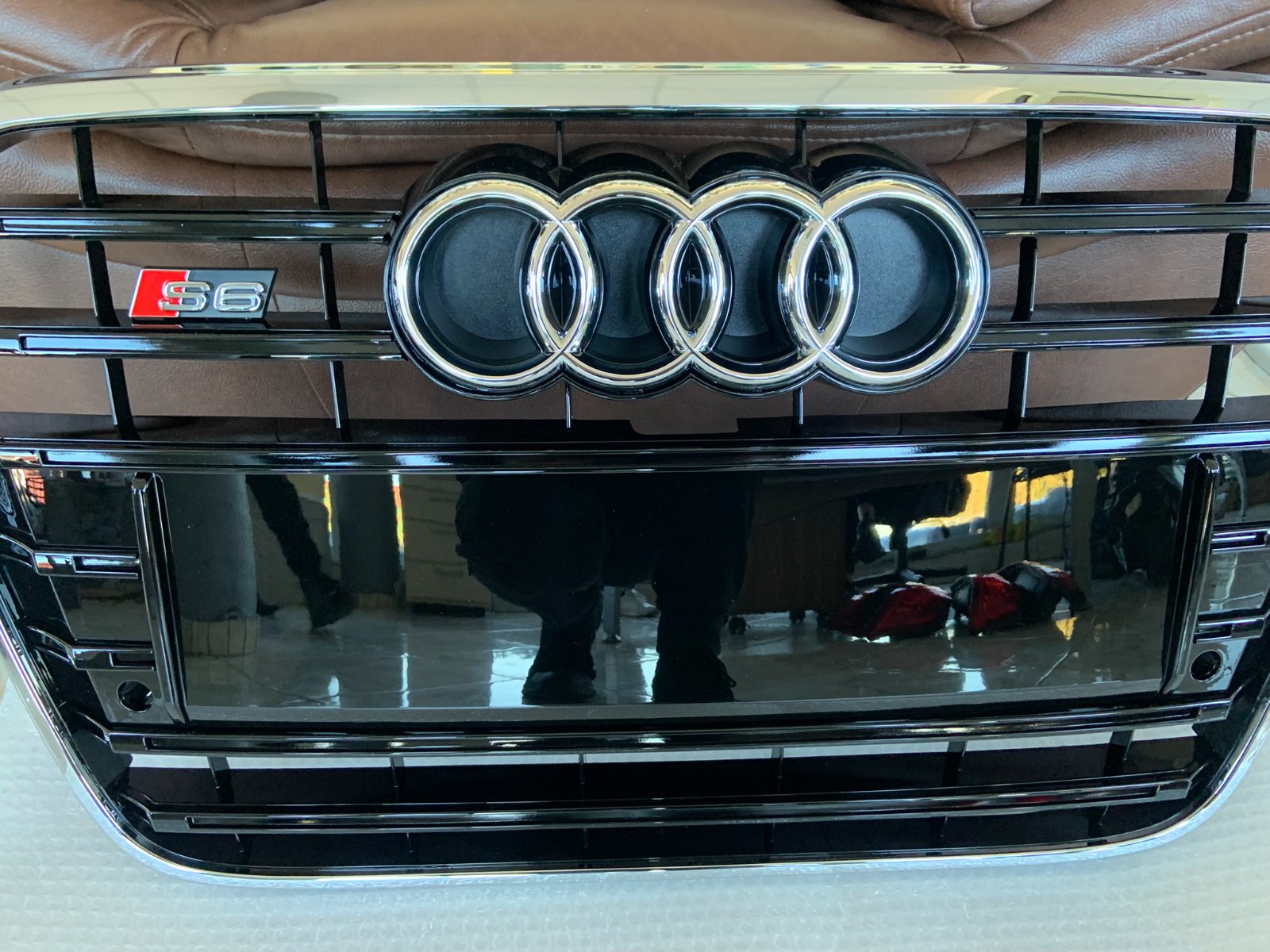 Audi A6 S6 C7 Centrinės grotelės