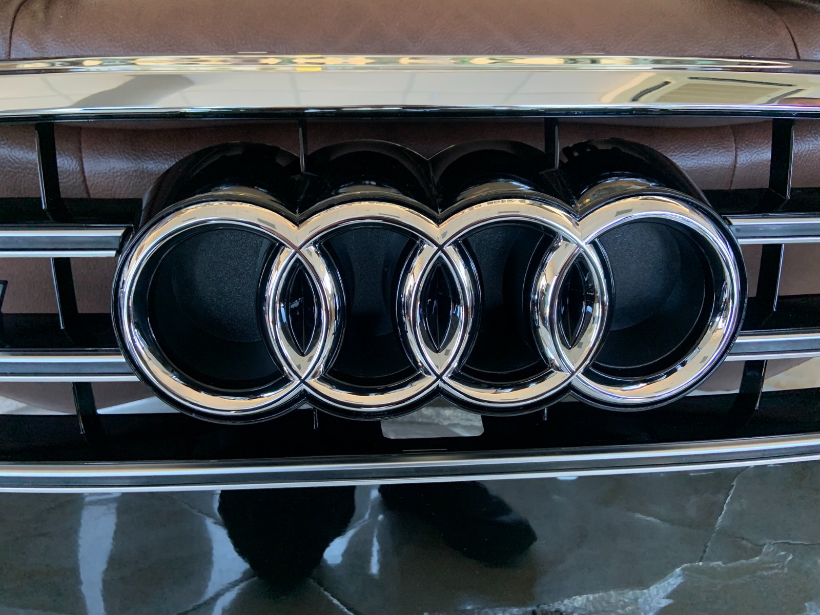 Audi A6 S6 C7 Centrinės grotelės