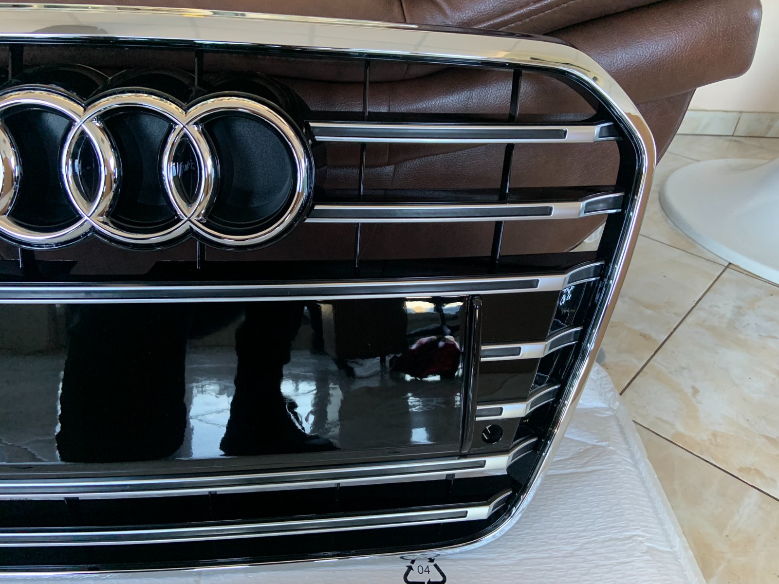 Audi A6 S6 C7 Centrinės grotelės