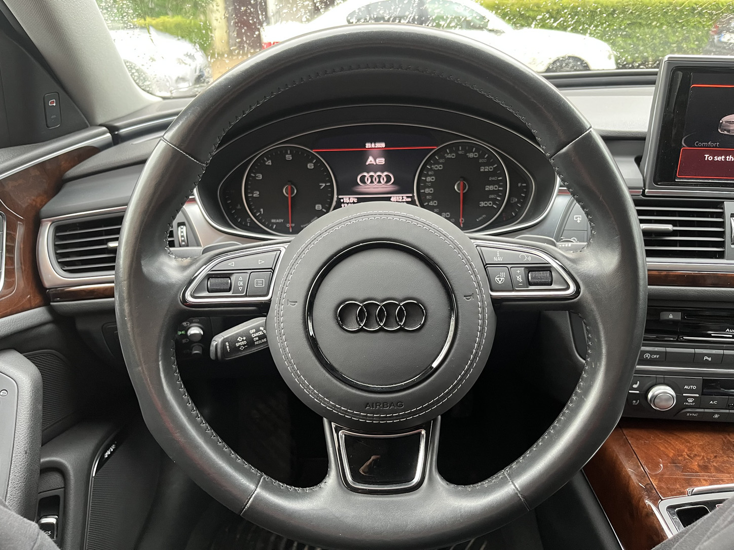 Audi A7 vairo oro pagalvės dangtelis