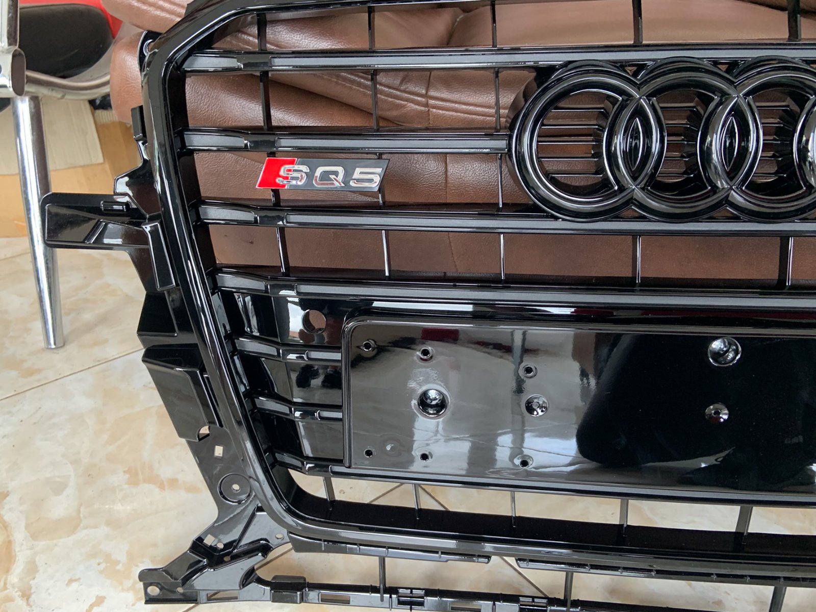 Audi Q5 Basic Centrinės grotelės SQ5 Style blizgios