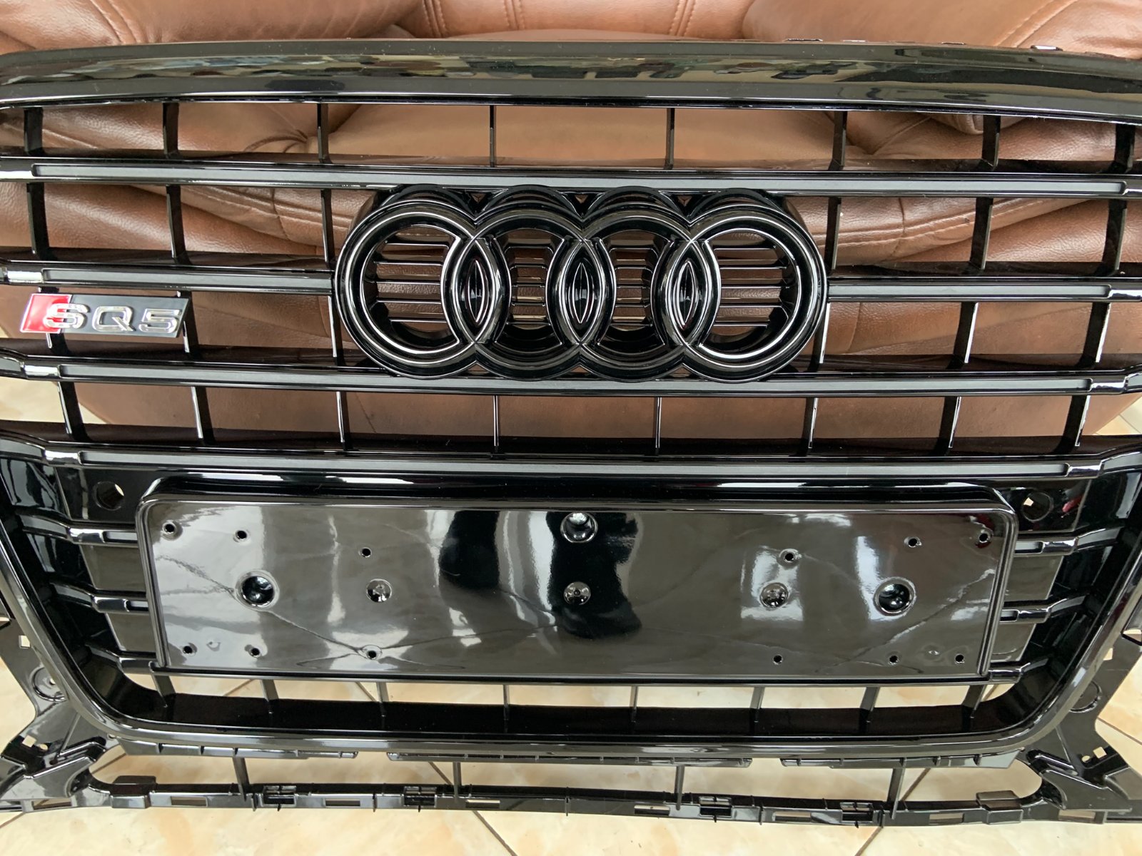 Audi Q5 Basic Centrinės grotelės SQ5 Style blizgios