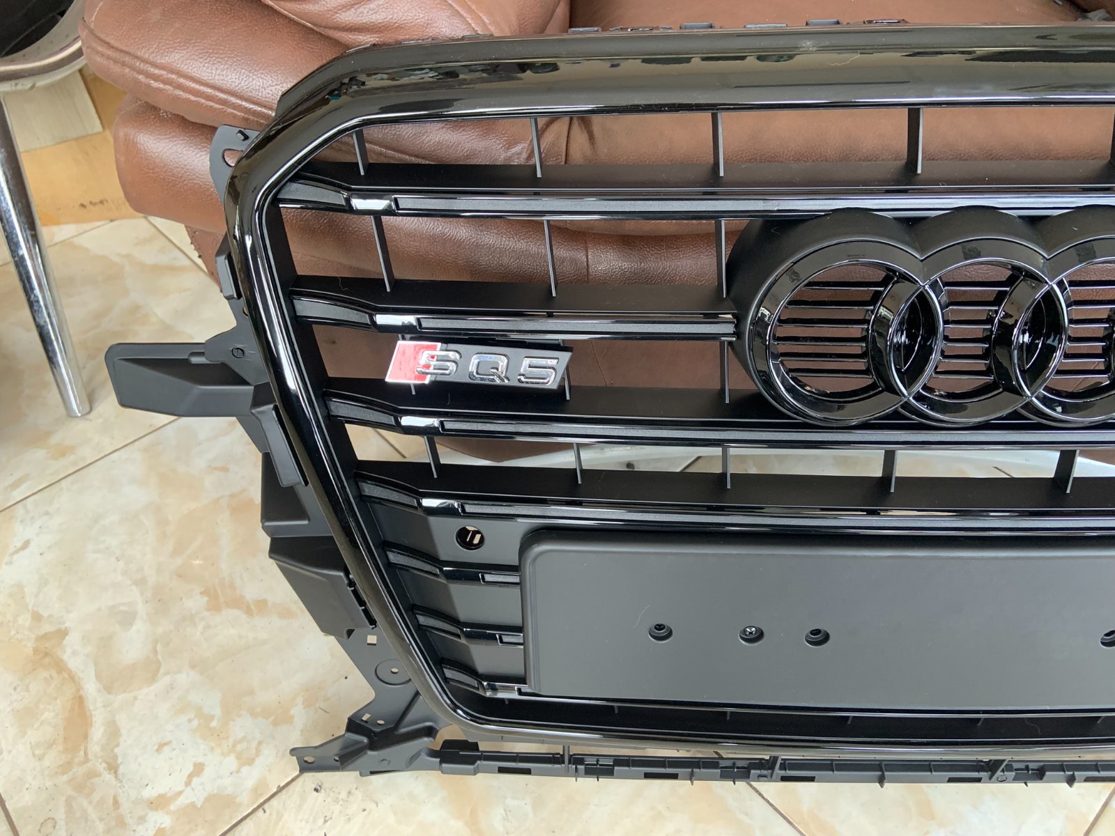Audi Q5 Basic Centrinės grotelės SQ5 Style matinės