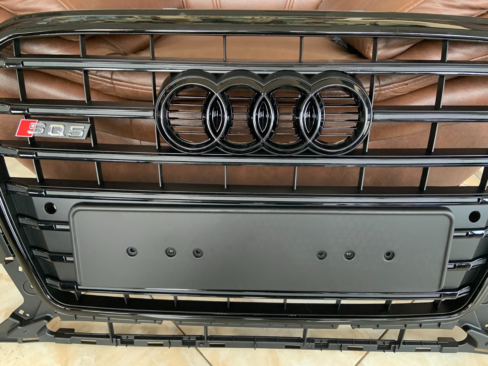 Audi Q5 Basic Centrinės grotelės SQ5 Style matinės