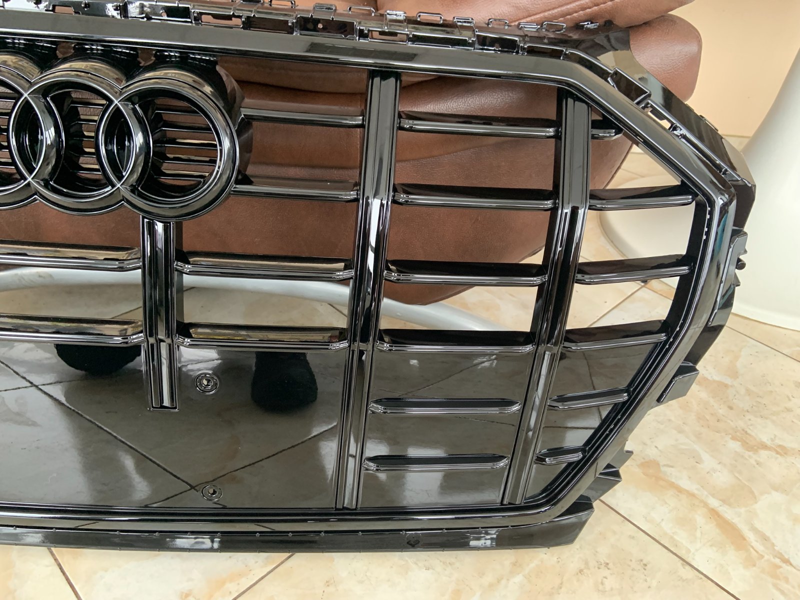 Audi Q5 Centrinės grotelės