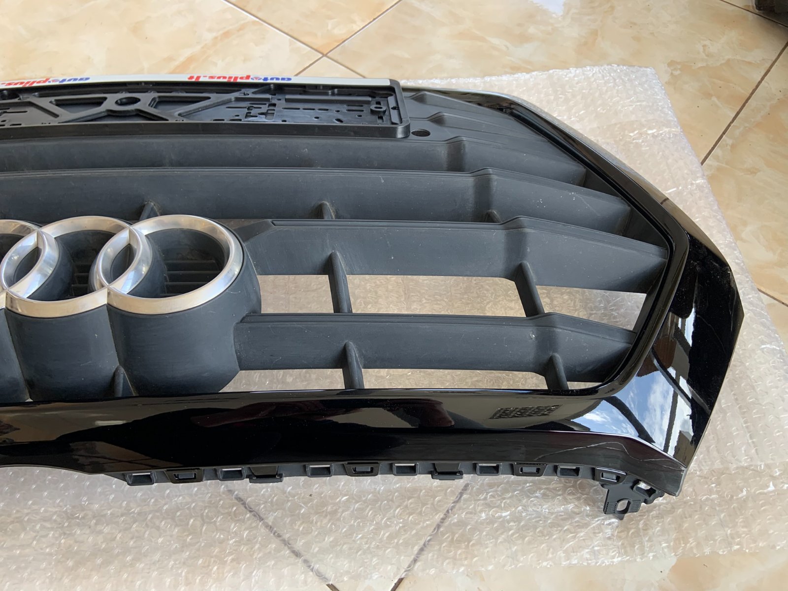 Audi Q5 Centrinės grotelės