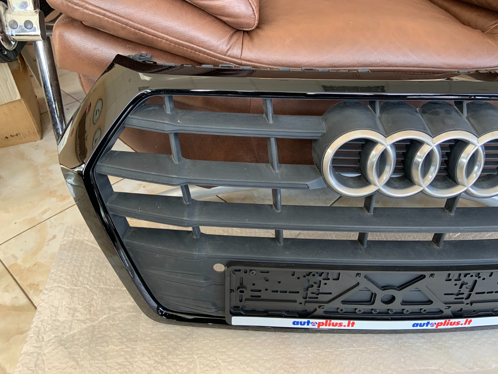 Audi Q5 Centrinės grotelės