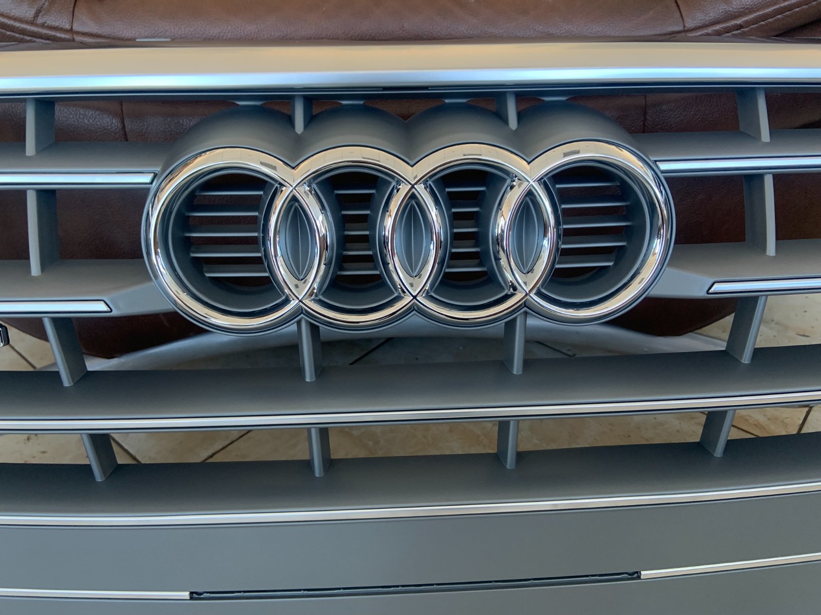 Audi Q5 Centrinės grotelės
