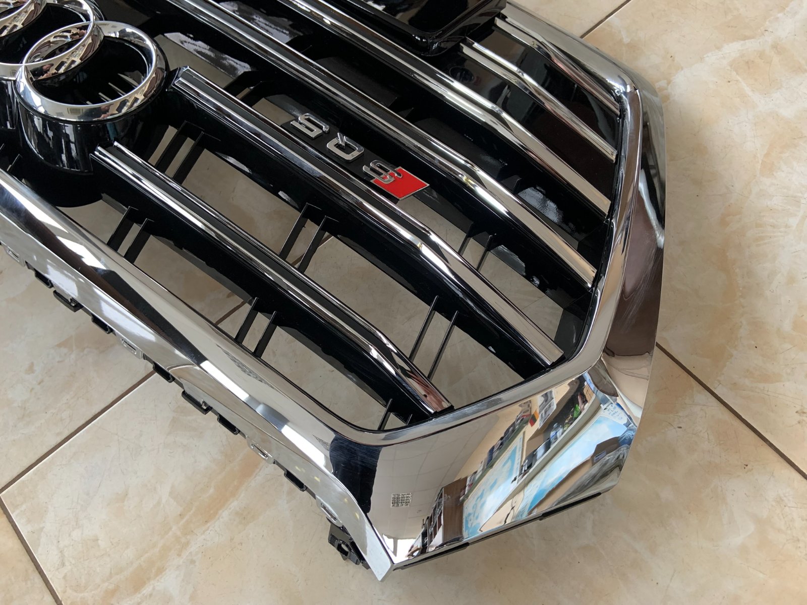 Audi Q5 SQ5 Centrinės grotelės