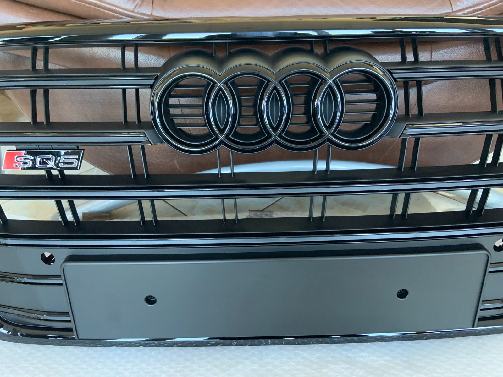 Audi Q5 SQ5 Centrinės grotelės