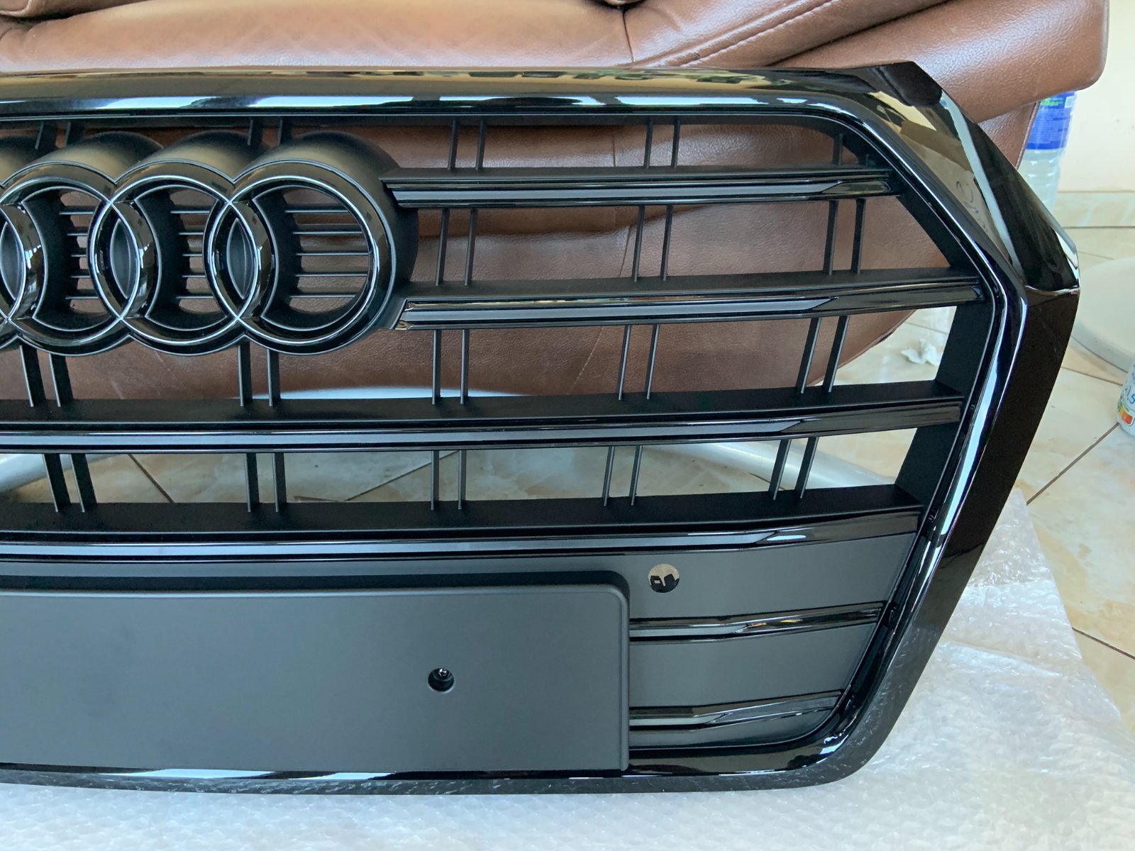 Audi Q5 SQ5 Centrinės grotelės